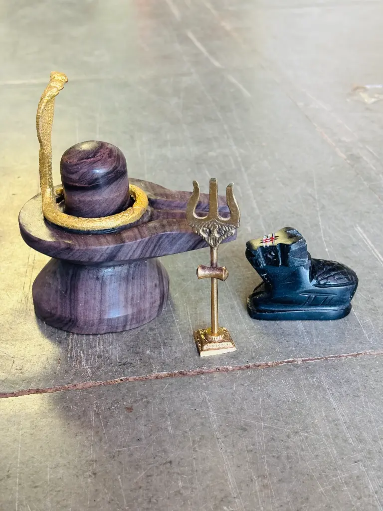 Akhand Thumb Size Shivling 4 Inch Jaladhari Nag Nandi Trishul Full Set