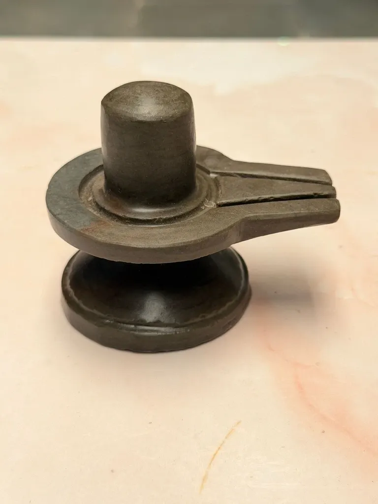 Neelkanth Akhand Narmadeshwar Shivling 2 Inches Size || Made In Single Narmada stone