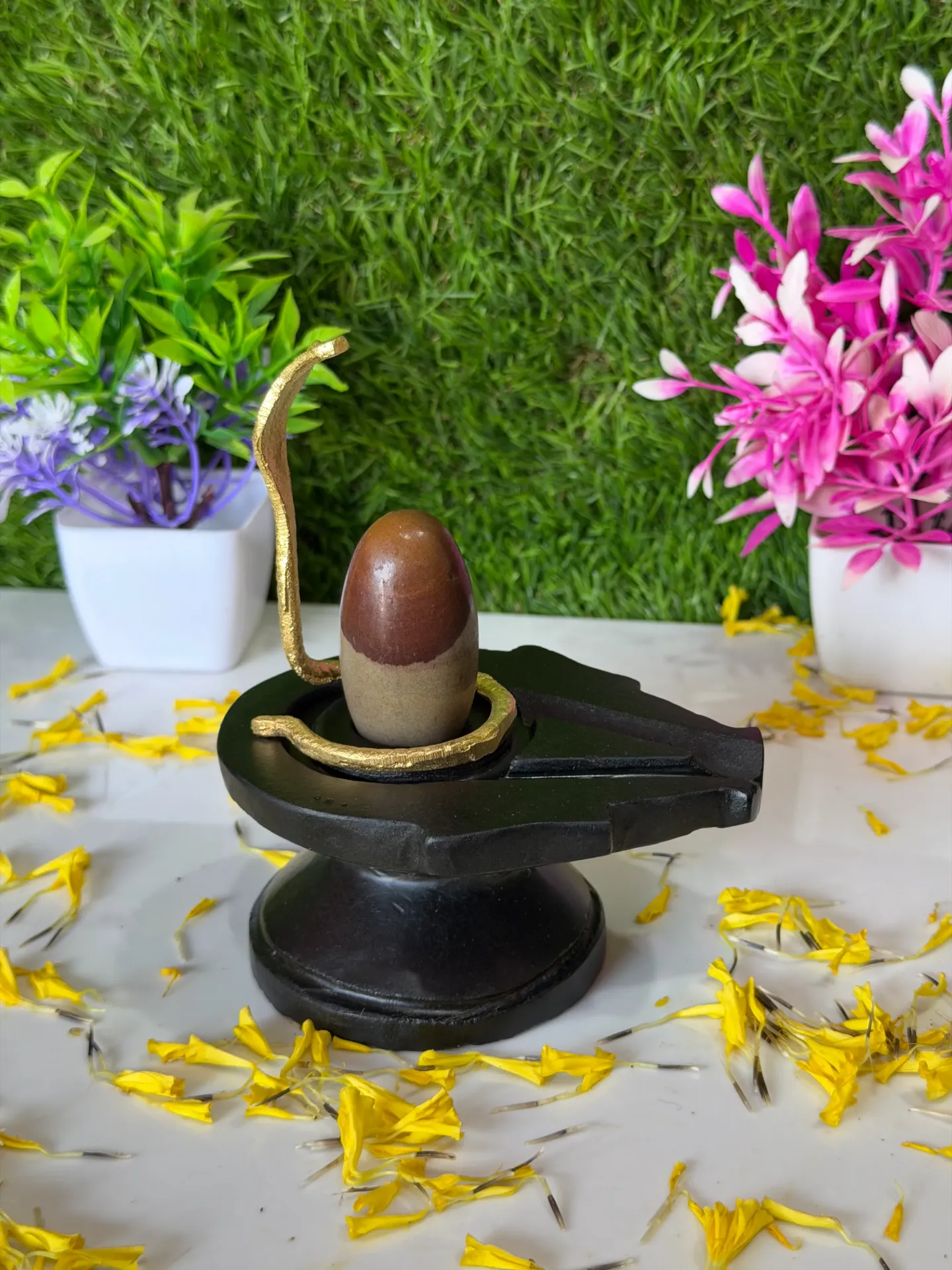 Chandramoleshwar Narmadeshwar Shivling – Original Narmada Shivling for Lord Shiva Worship, Sacred Hindu Religious Stone, 2 Inch (Thumb Size)