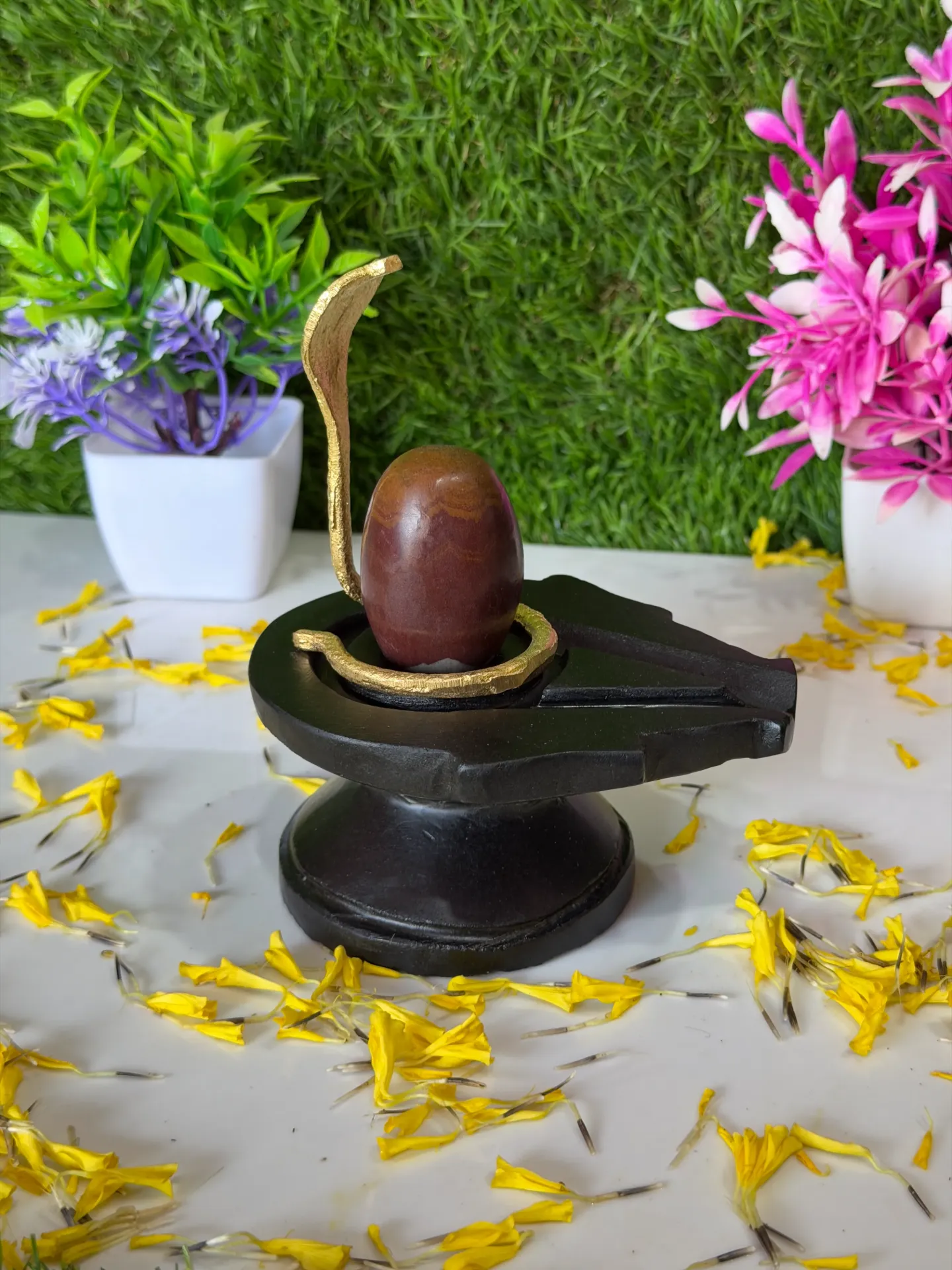 Kailashi Original Narmadeshwar Shivling, Sacred Original Narmada Shivling for Lord Shiva Abhishek, Daily Puja, Meditation and Devotional Gifting, 2 Inch (Thumb Size)
