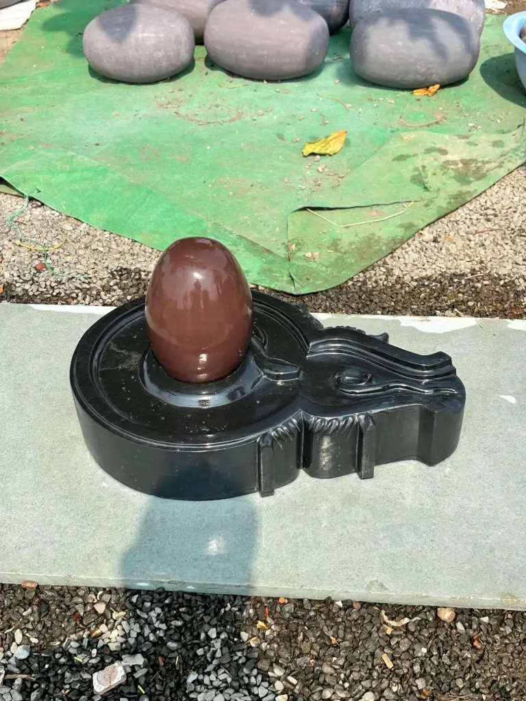 Original Narmadeshwar Shivling for Temple – 12 Inch (1 Foot) with 24 Inch Jaladhari