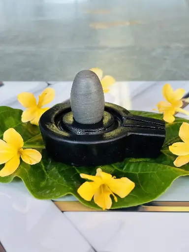 1.5 inch Nilkanth Narmadeshwar Shivling With jaladhari