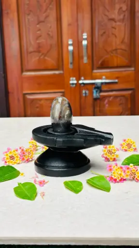 Energy-Blessed Shivling – Vedic Ritual Activated for Prosperity
