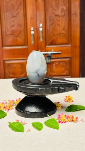 Executive Desk Shivling – Compact Luxury for Office Success
